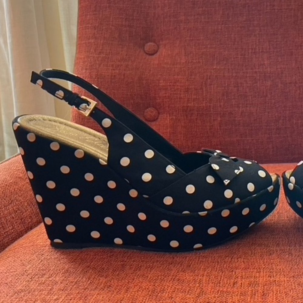TWO PAIRS - Sam Edelman Retro Platform Heels - Size 6-7 - Picture 4 of 13